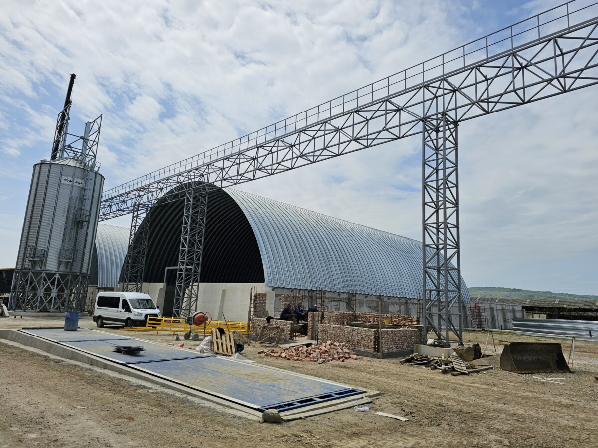 grain storage in halls