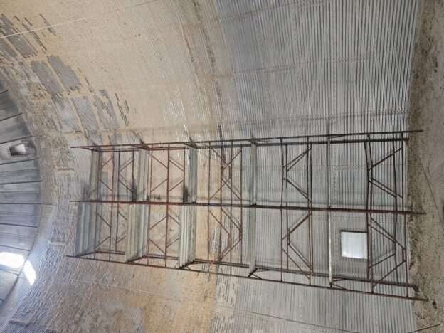 cleaning and maintenance silo