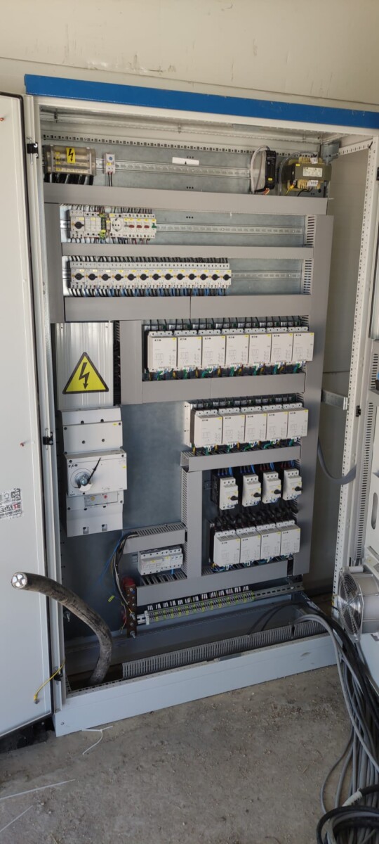 Electrical installation and silo automation