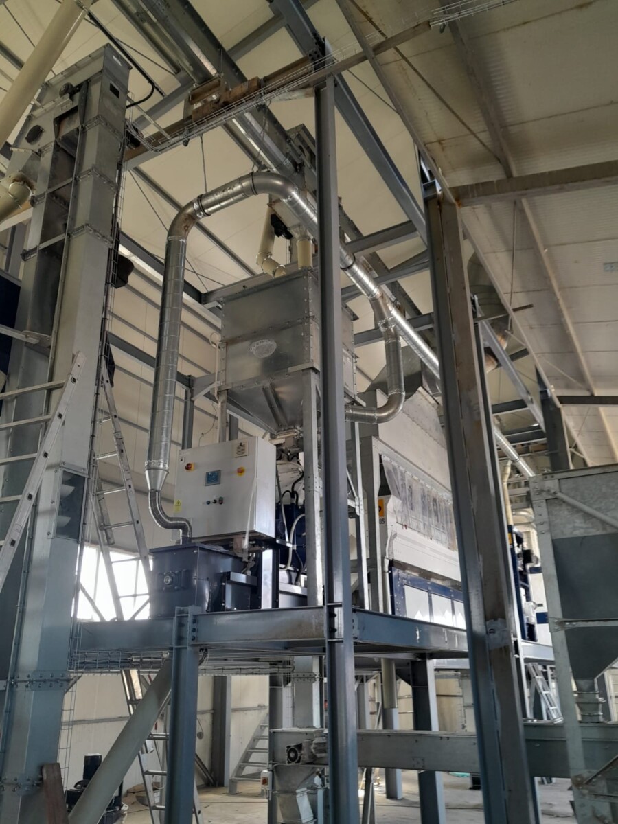 assembly of seed station