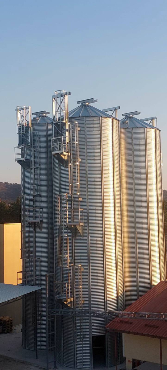 hopper silo