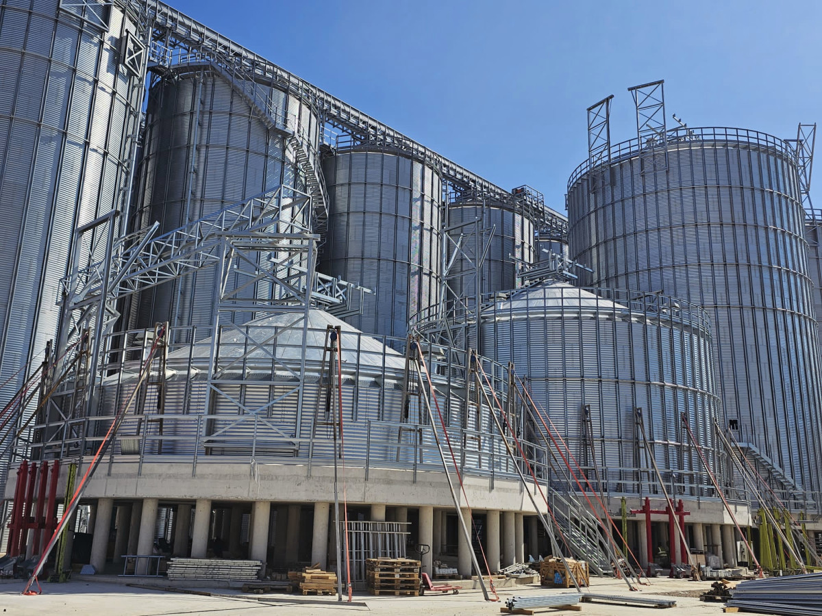 silos