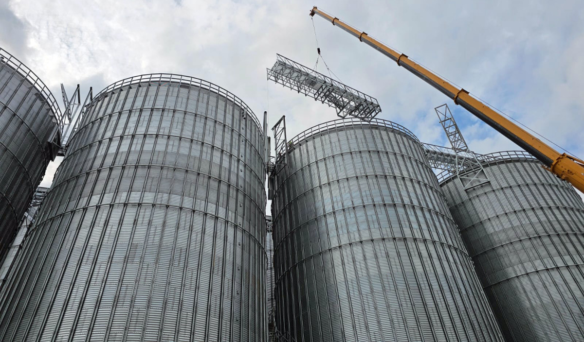 silos